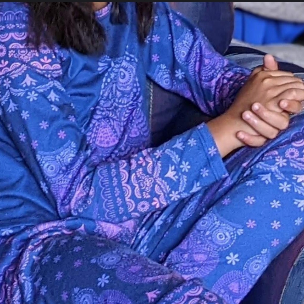 Kids Owl Print Long Sleeve Pajama Set. Size Medium.